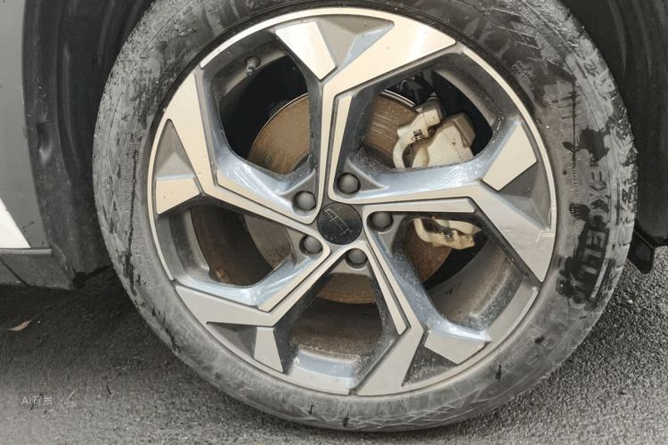 GEELY Boyue L 2023 car image #9