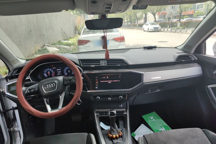Audi Q3 2019 #11 Audi Q3 2019 car image #11