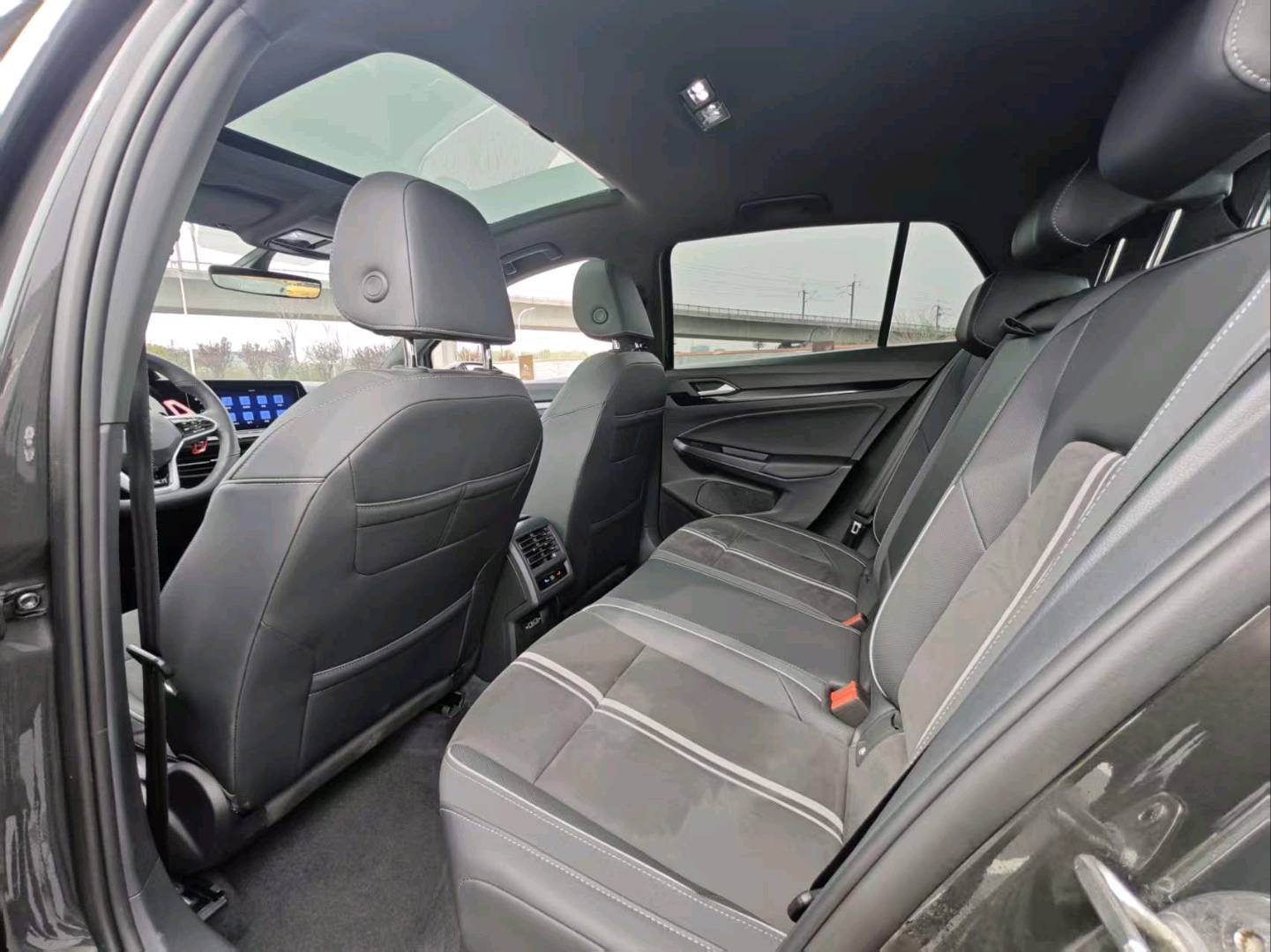 Volkswagen Golf 2024 #13 Volkswagen Golf 2024 car image #13