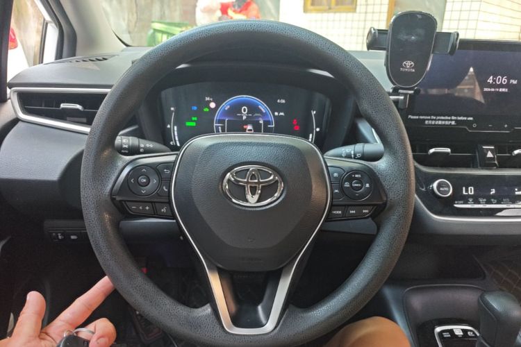 Toyota Corolla 2024 car image #11
