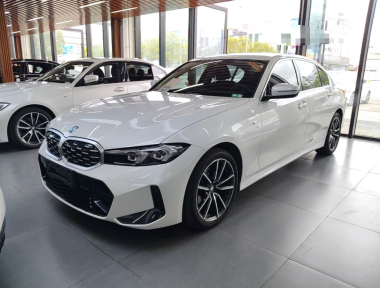 BMW 3 Series 2023 car image 