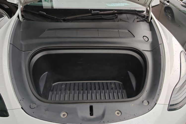 Tesla Model Y 2022 #20 Tesla Model Y 2022 car image #20
