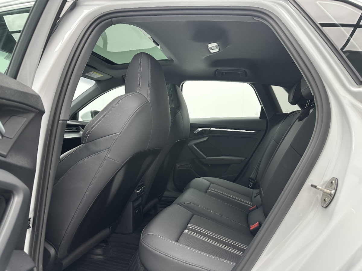 Audi A3 2023 immagine di auto #6