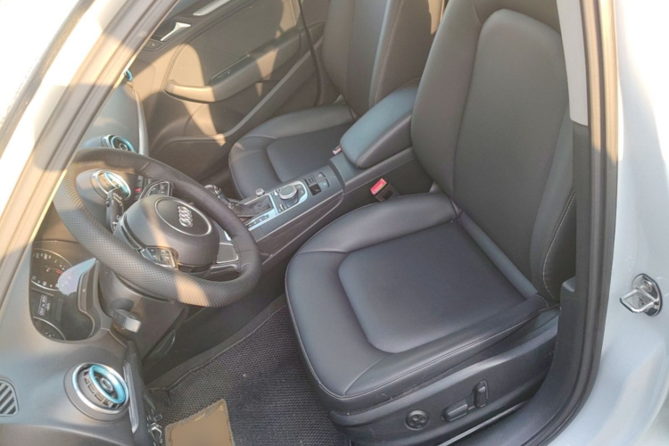 Audi A3 2017 car image #15