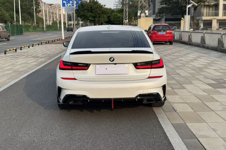 BMW 3 Series 2019 #9 BMW 3 Series 2019 car image #9