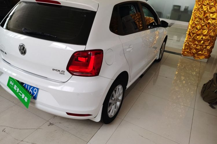 Volkswagen Polo 2017 car image #8