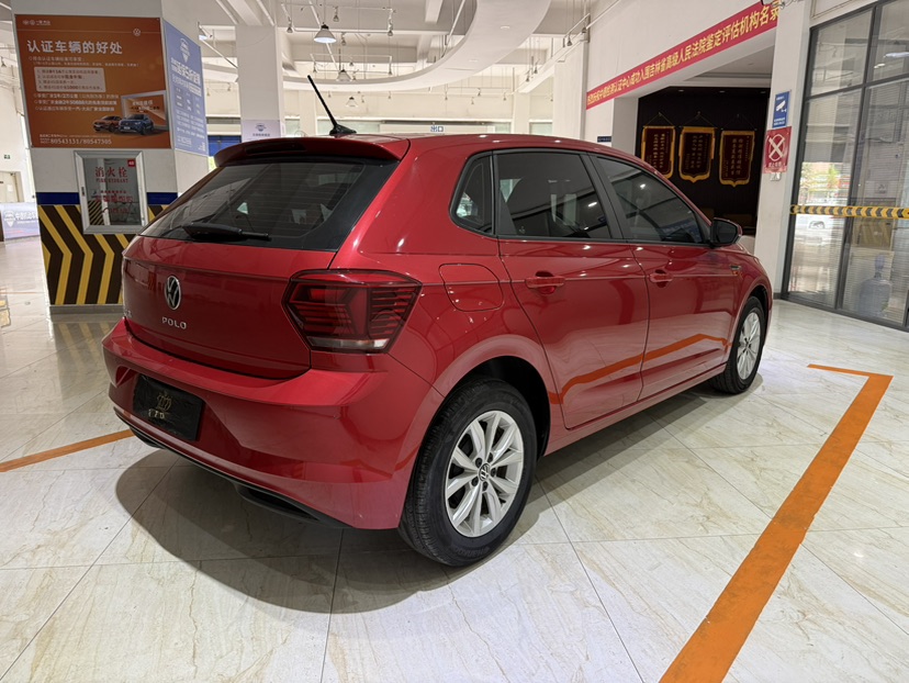 Volkswagen Polo 2022 car image #4