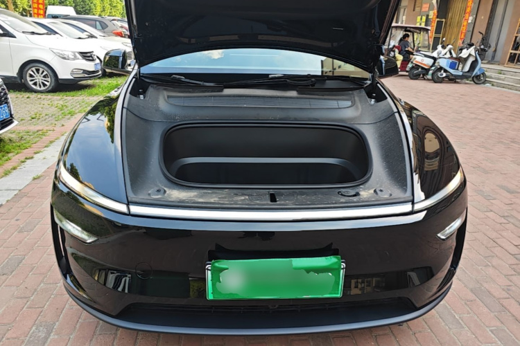 Tesla Model Y 2026 #20 Tesla Model Y 2026 car image #20