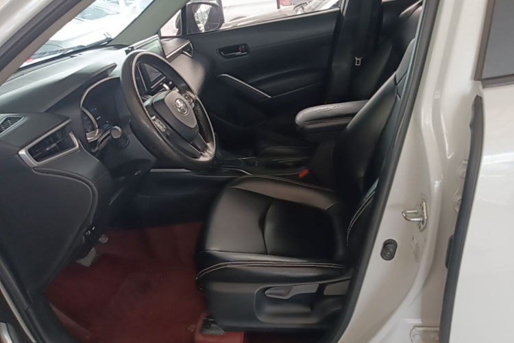 Toyota Corolla Cross 2022 immagine di auto #15