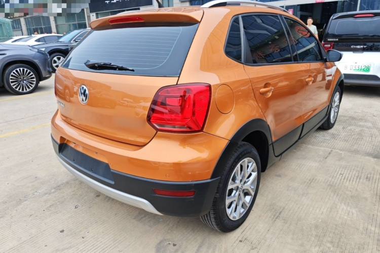 Volkswagen Polo 2014 car image #7