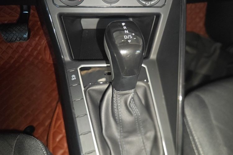 Volkswagen Lavida 2023 car image #14