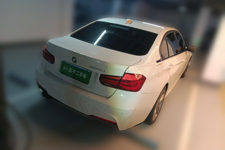 BMW 3 Series 2019 car image #7