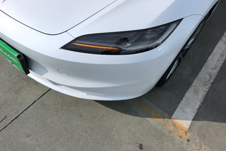 Tesla Model 3 2024 car image #26