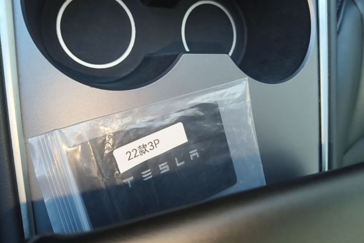 Tesla Model 3 2022 car image #15