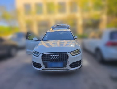 Audi Q3 2015 Audi Q3 2015 immagine di auto