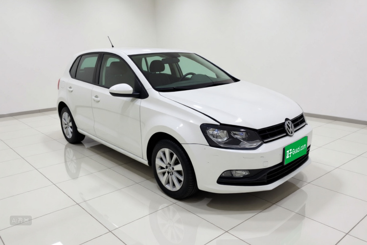 Volkswagen Polo 2014 car image #4