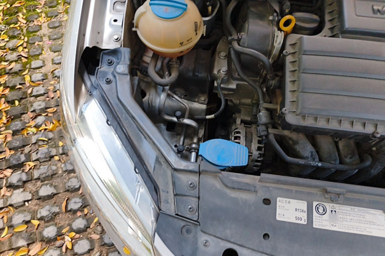 Volkswagen Santana 2015 car image #26