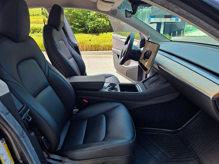 Tesla Model Y 2022 #5 Tesla Model Y 2022 car image #5