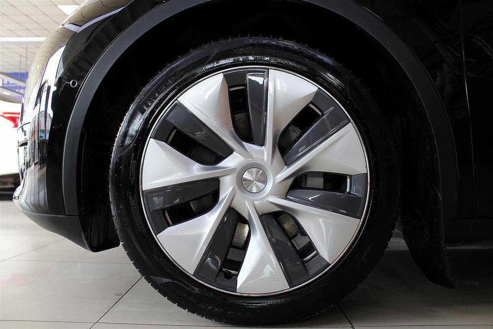 Tesla Model Y 2023 #8 Tesla Model Y 2023 immagine di auto #8