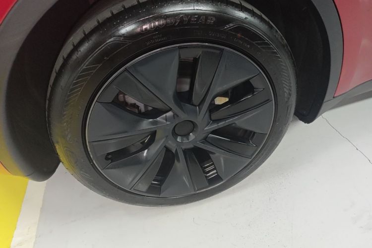 Tesla Model Y 2024 #10 Tesla Model Y 2024 immagine di auto #10