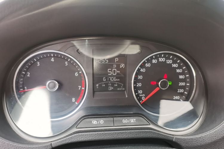 Volkswagen Polo 2018 car image #12