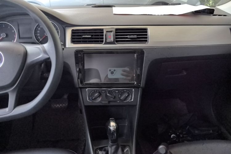 Volkswagen Santana 2016 car image #17