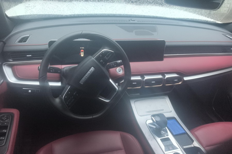 Jetour X70 PLUS 2025 car image #8
