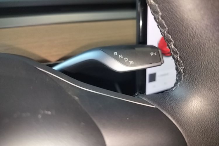 Tesla Model 3 2020 immagine di auto #14