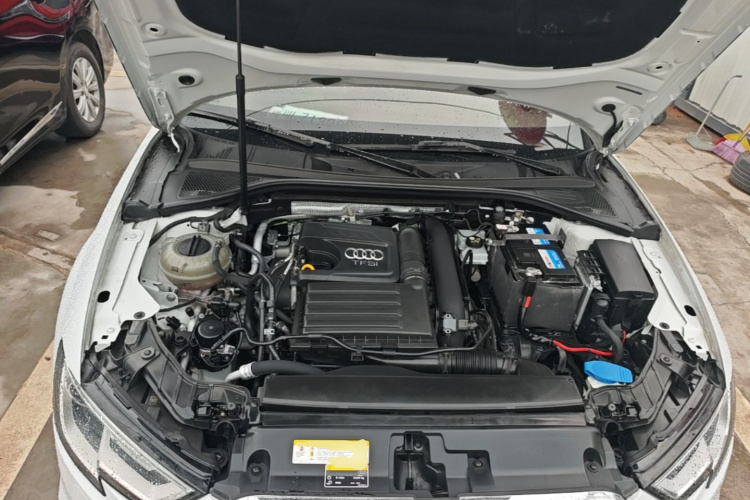 Audi A3 2019 car image #20