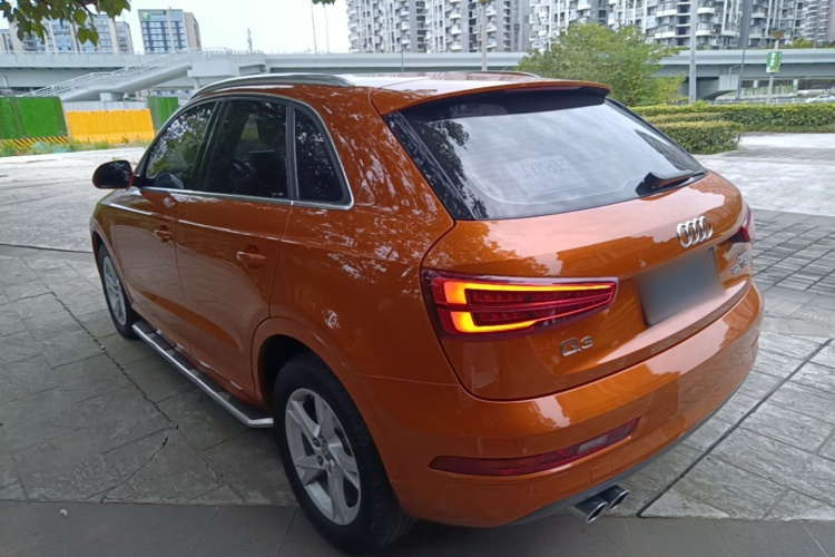 Audi Q3 2017 car image #5