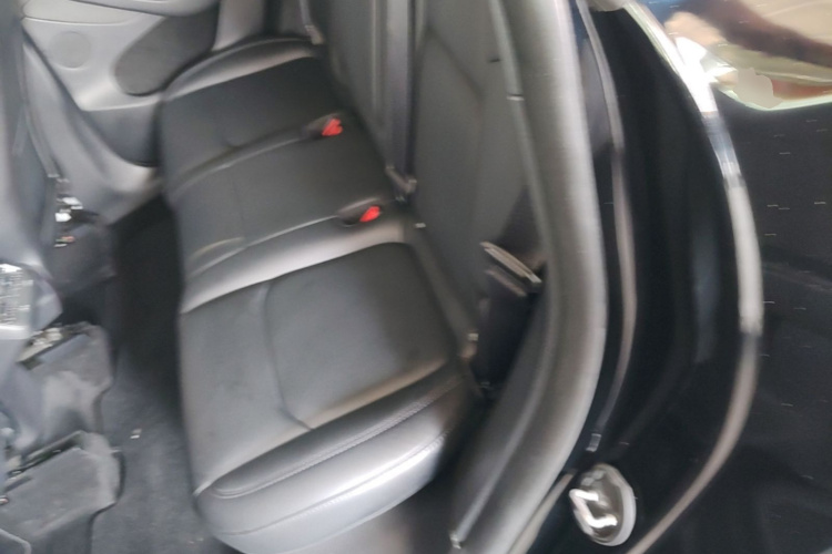 Tesla Model Y 2023 #17 Tesla Model Y 2023 car image #17