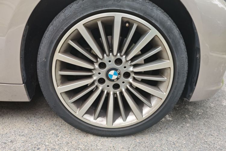 BMW 3 Series 2019 #6 BMW 3 Series 2019 immagine di auto #6
