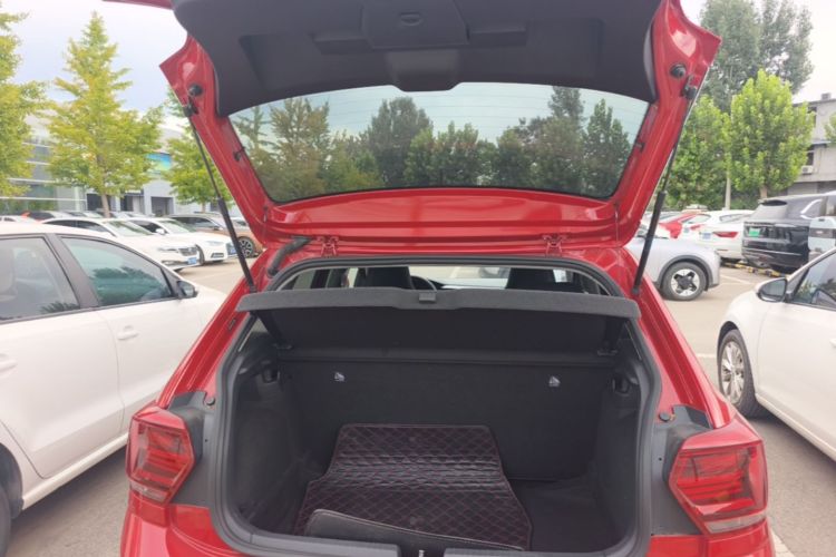 Volkswagen Polo 2019 car image #19