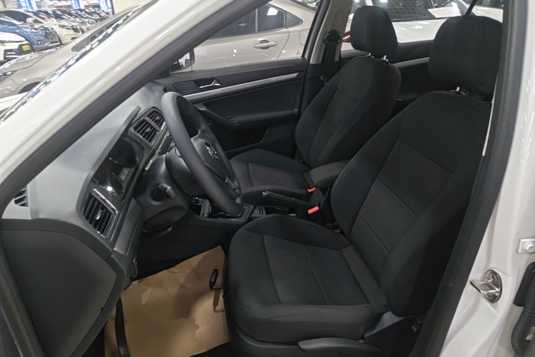Volkswagen Lavida 2018 car image #15