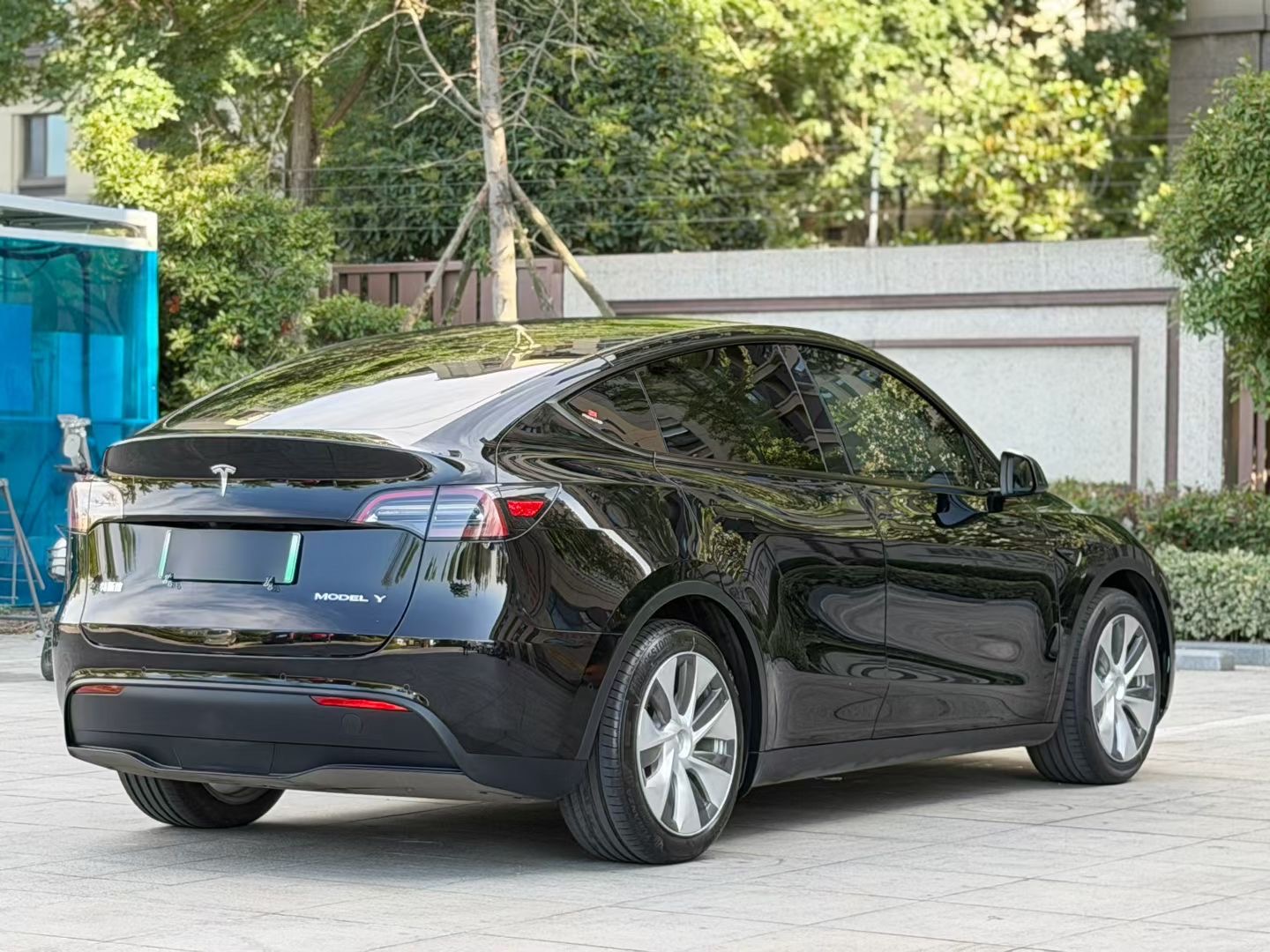 Tesla Model Y 2021 #9 Tesla Model Y 2021 car image #9