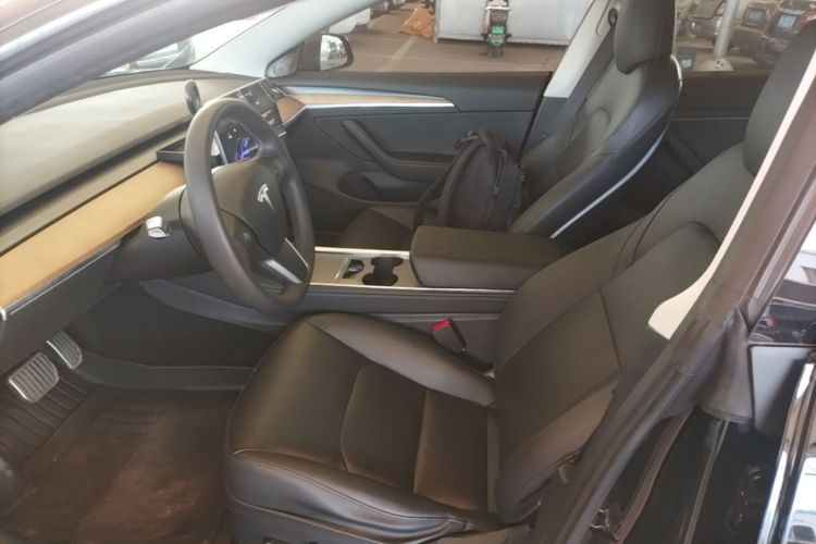 Tesla Model 3 2022 car image #15