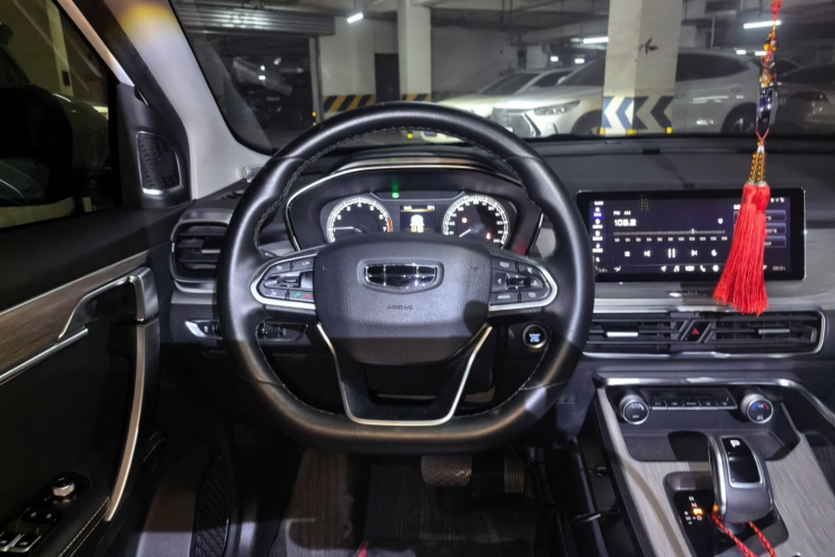 GEELY Coolray 2019 immagine di auto #11