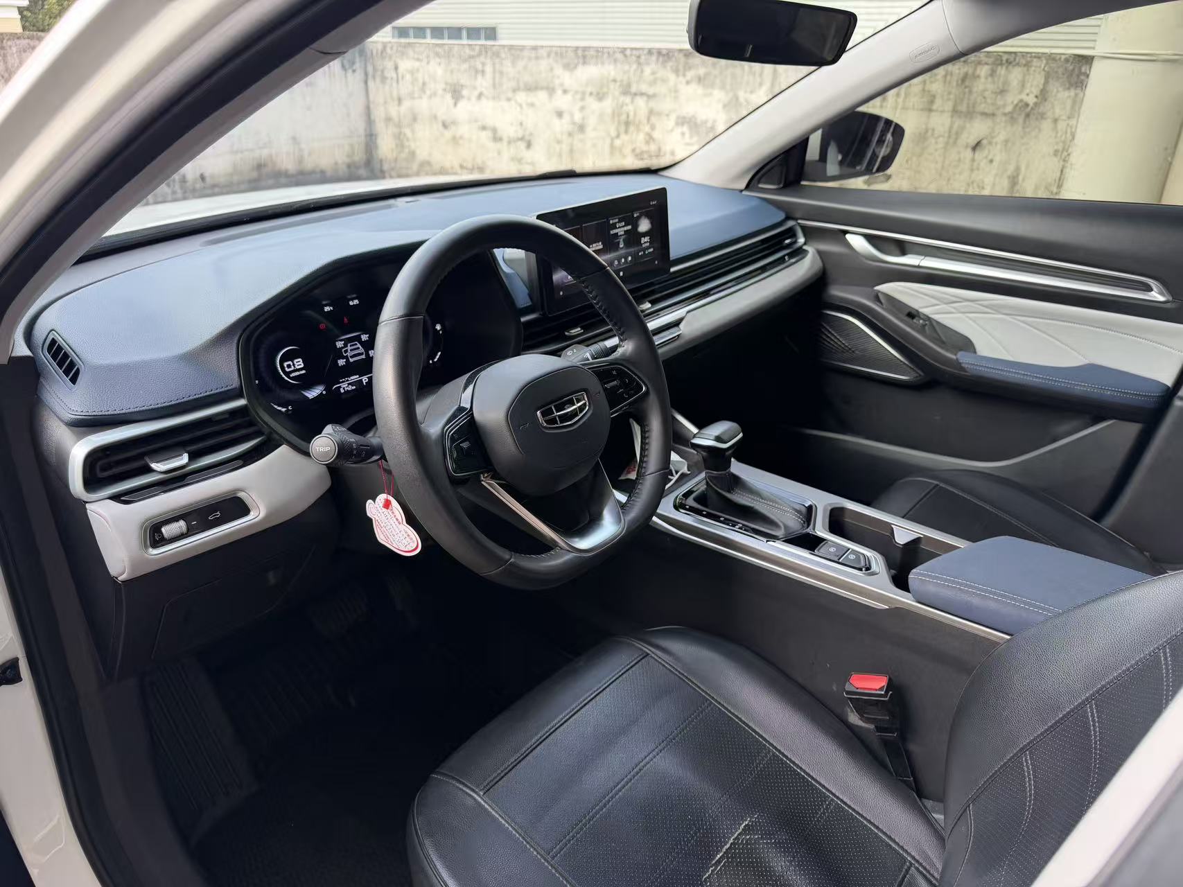 GEELY Emgrand 2022 car image #4