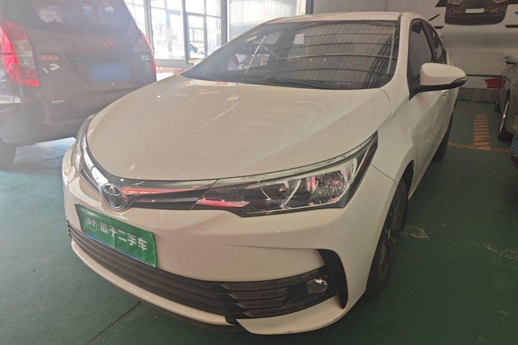 Toyota Corolla 2018 immagine di auto #2