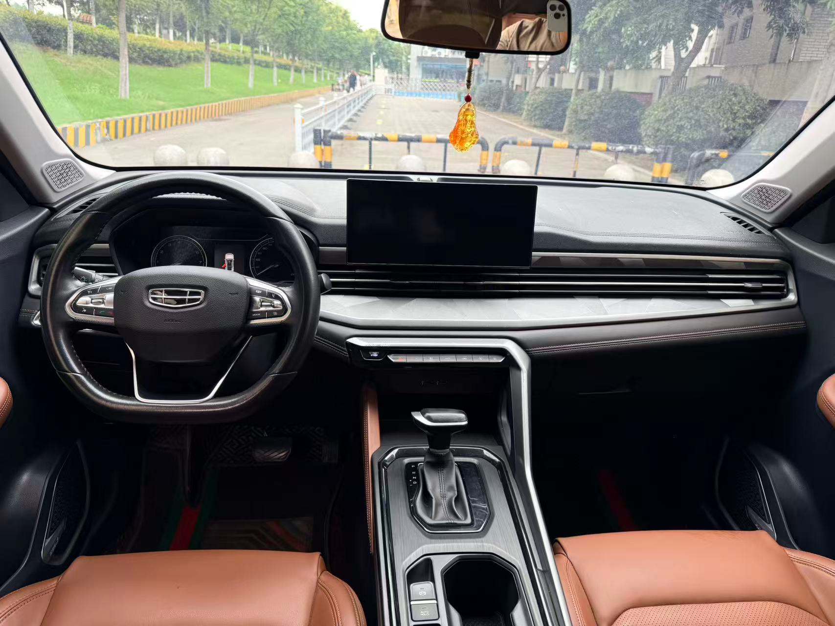 GEELY Vision X6 2022 car image #8