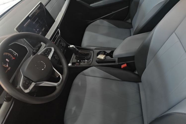 Volkswagen Lavida 2025 car image #15