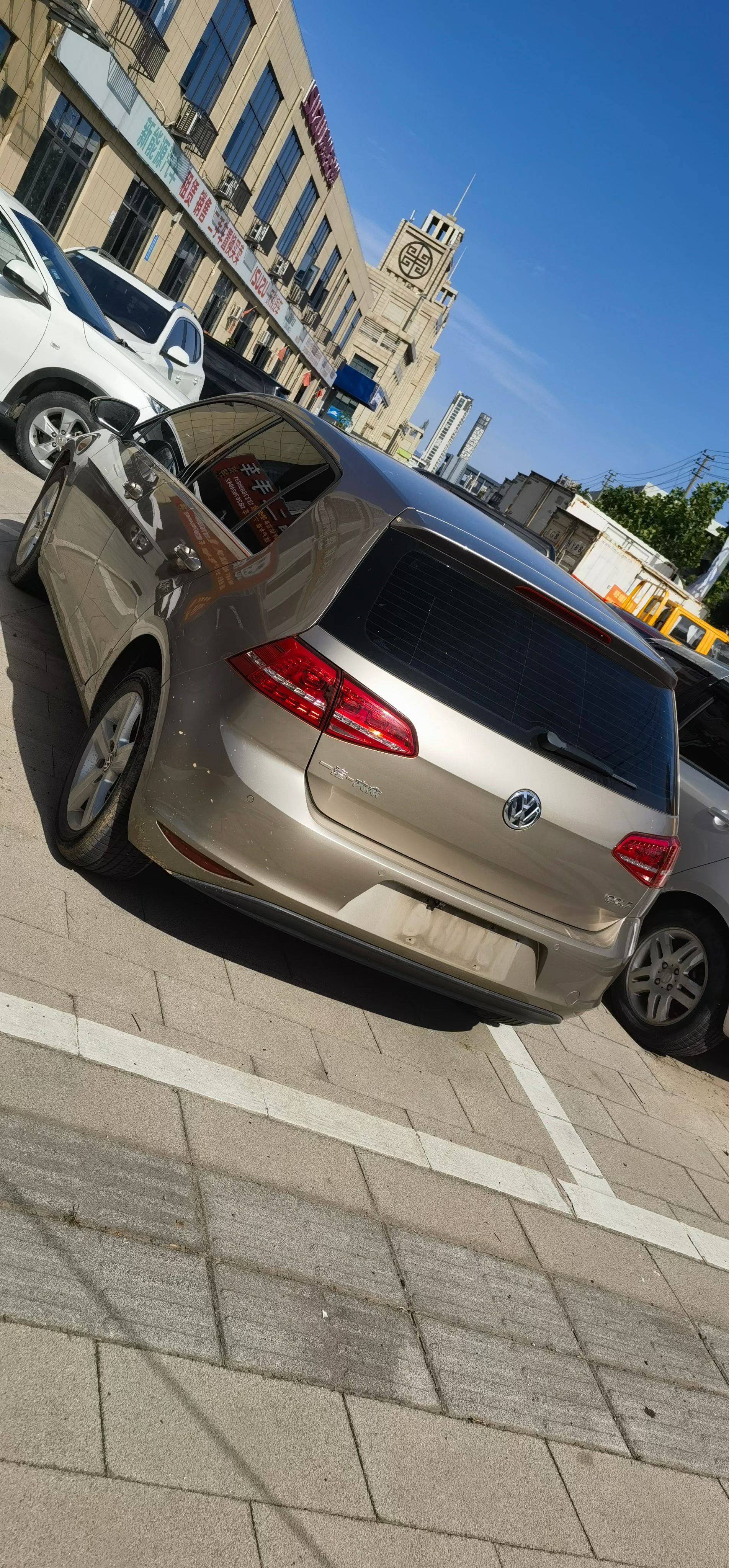 Volkswagen Golf 2016 car image #3