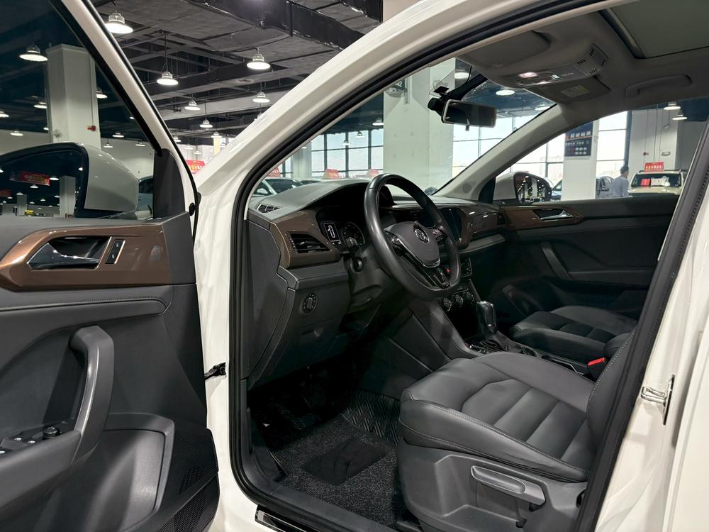 Volkswagen Tharu 2020 #8 Volkswagen Tharu 2020 car image #8