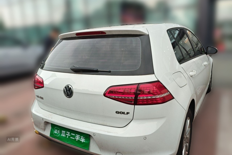 Volkswagen Golf 2017 car image #6