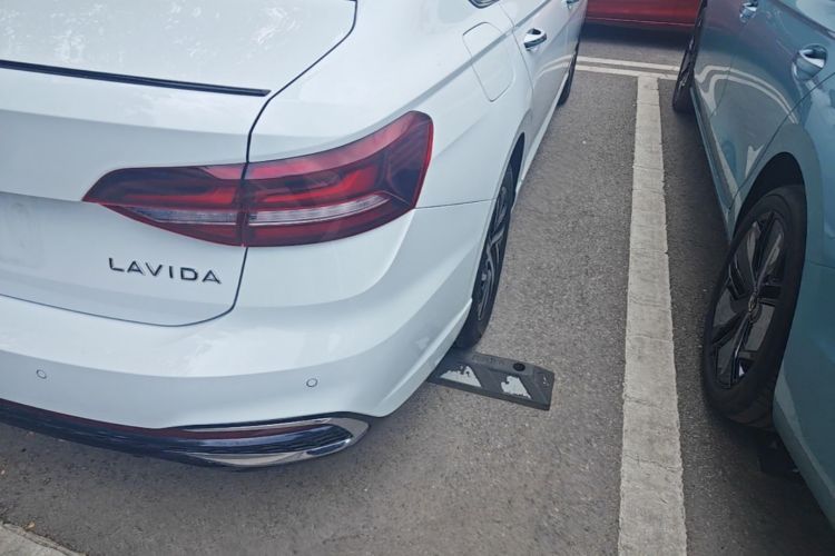 Volkswagen Lavida 2024 car image #8