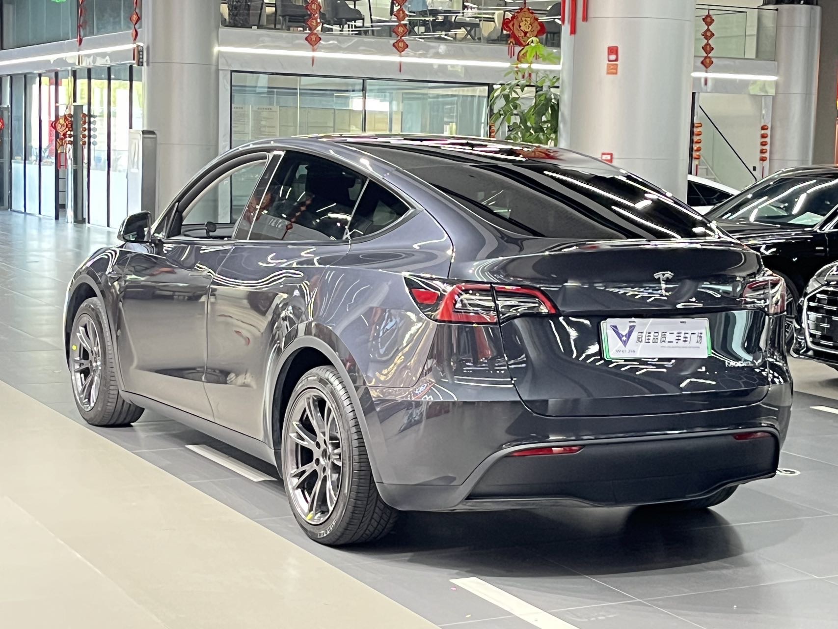 Tesla Model Y 2024 car image #9