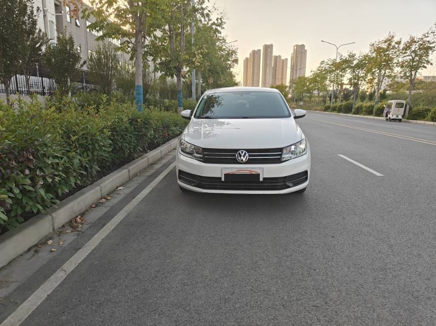 Volkswagen Santana 2016 car image #2