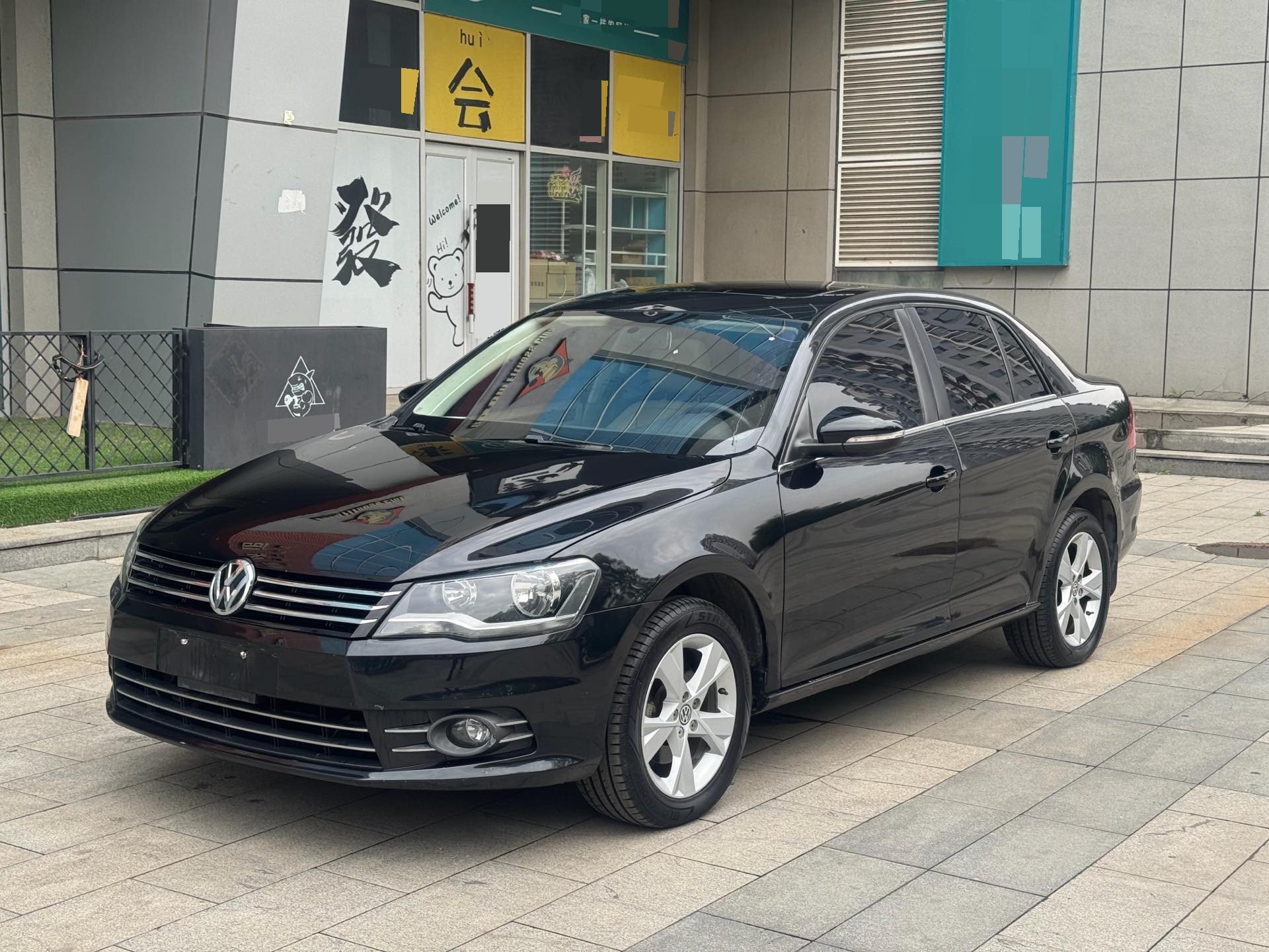 Volkswagen Bora 2013 car image 