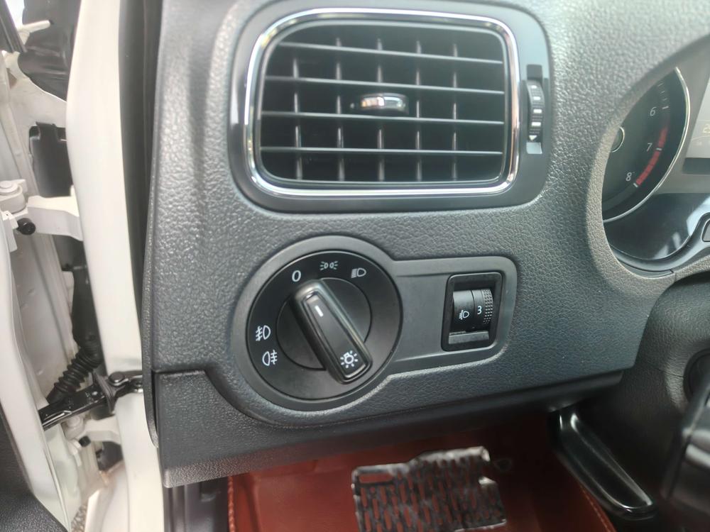 Volkswagen Polo 2016 #13 Volkswagen Polo 2016 car image #13