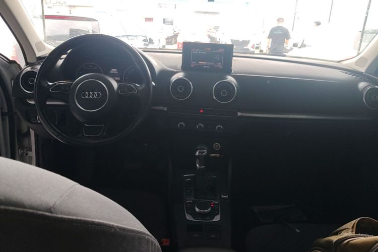 Audi A3 2015 car image #11